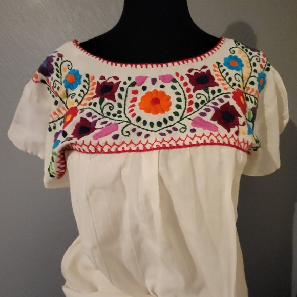 WOMEN'S MEXICAN EMBROIDERED BLOUSE - Picture 3 of 7